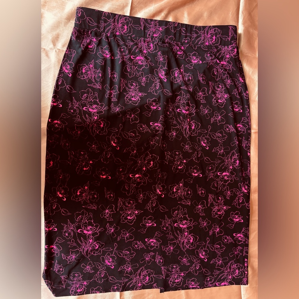 White House Black Market Black Pencil Skirt with Pink Floral Print